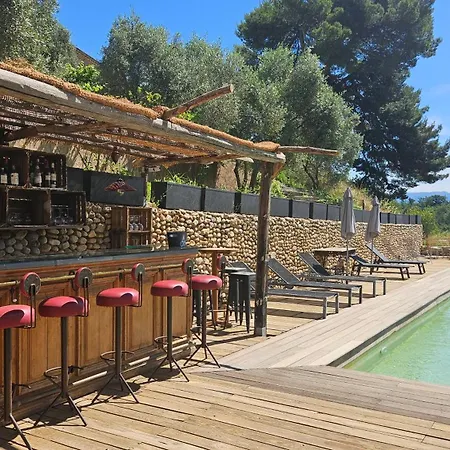 Konukevi Piscine